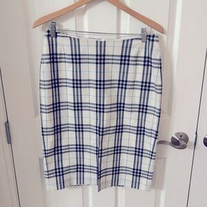 Burberry skirt, size 10